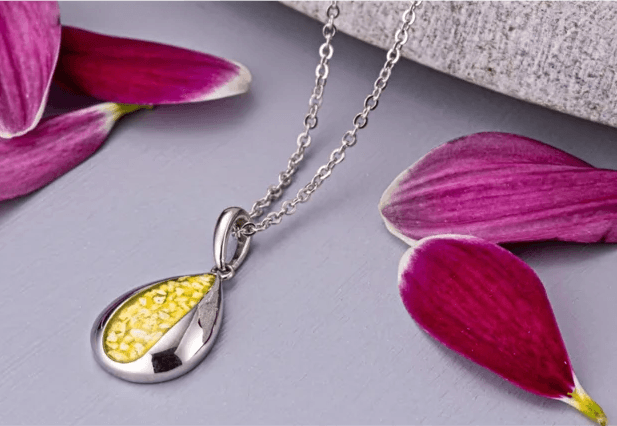 A bouquet of fresh flowers for memorials